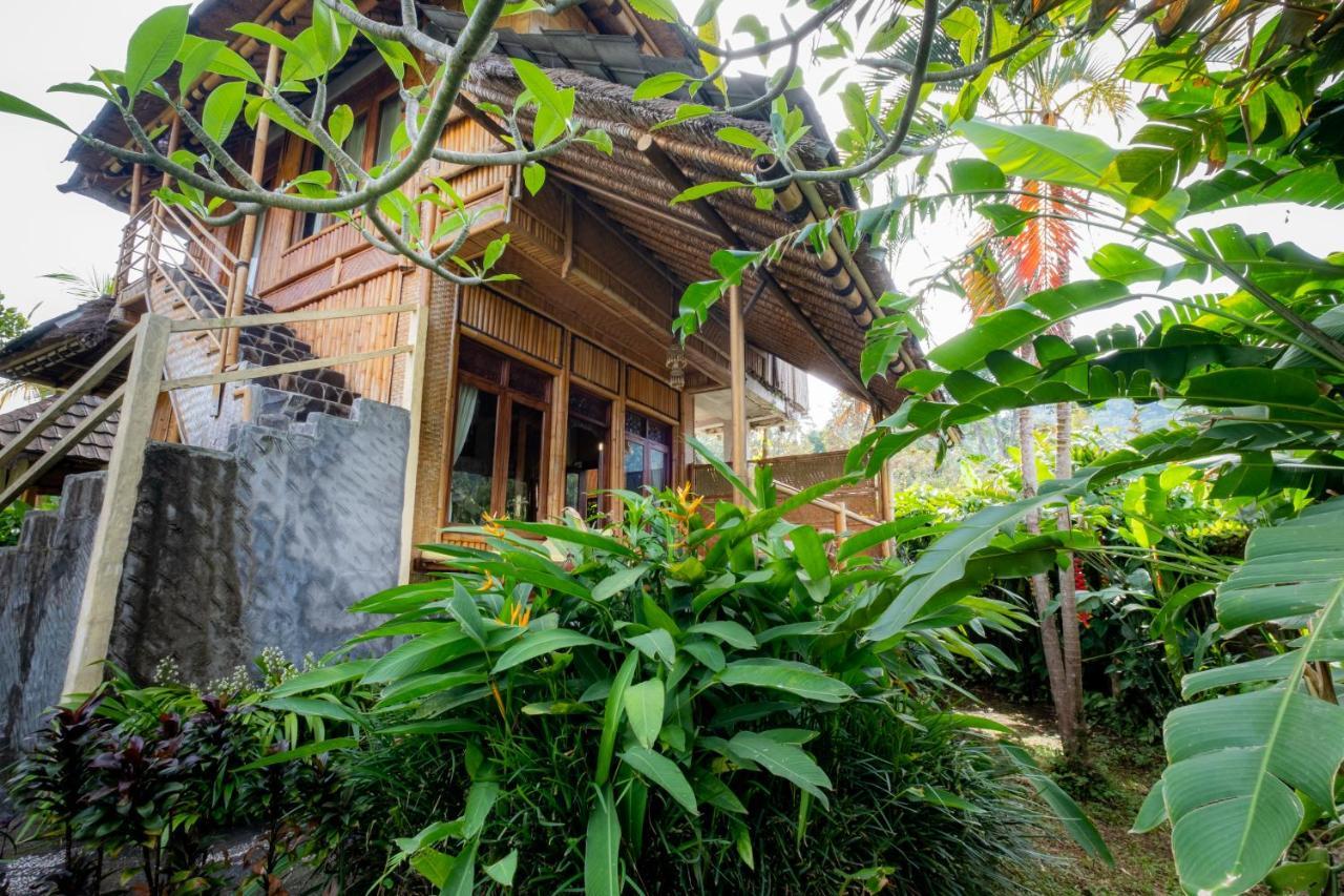 马努克别墅酒店 新加拉惹 外观 照片